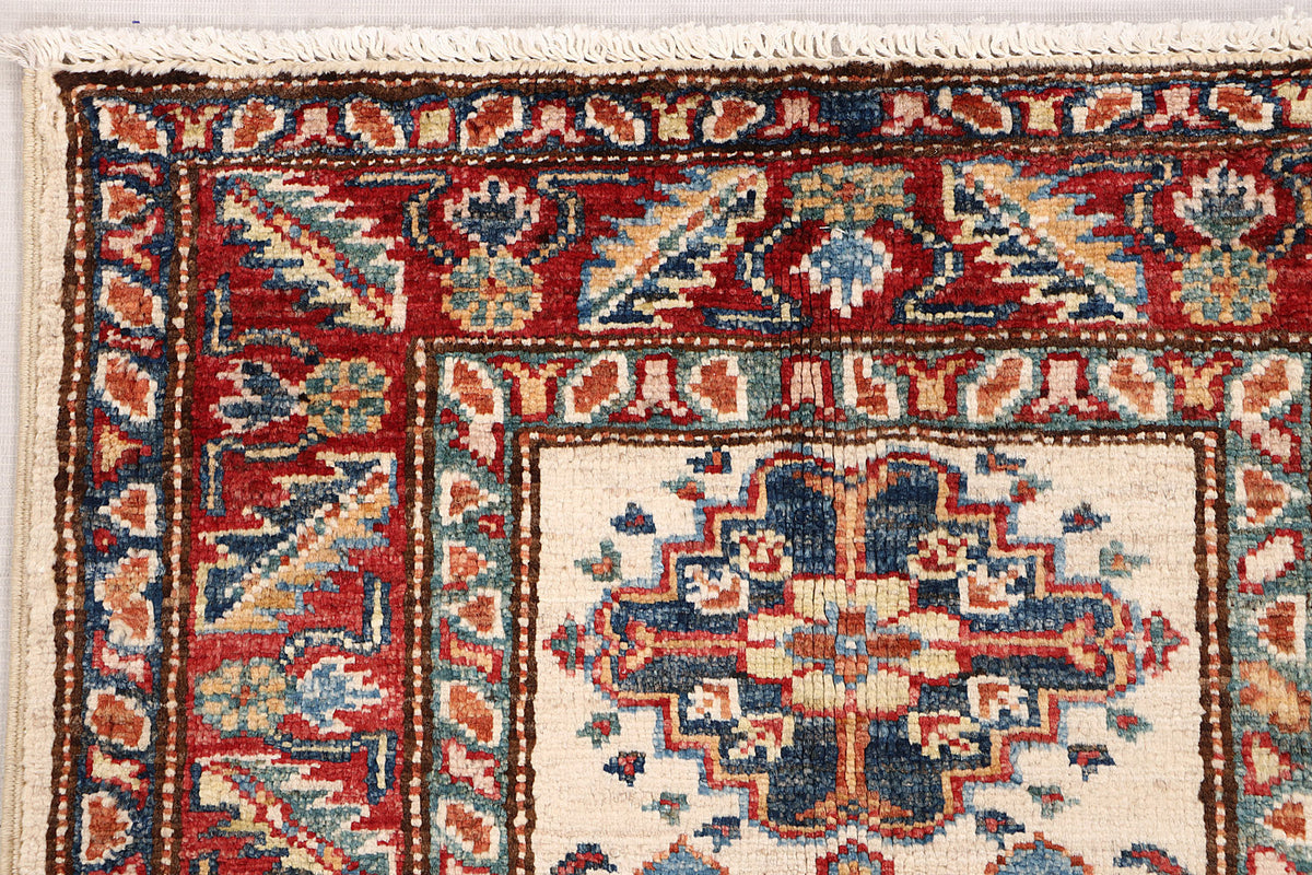 Supreme Kazak Ivory Rug 0.90m x 0.61m