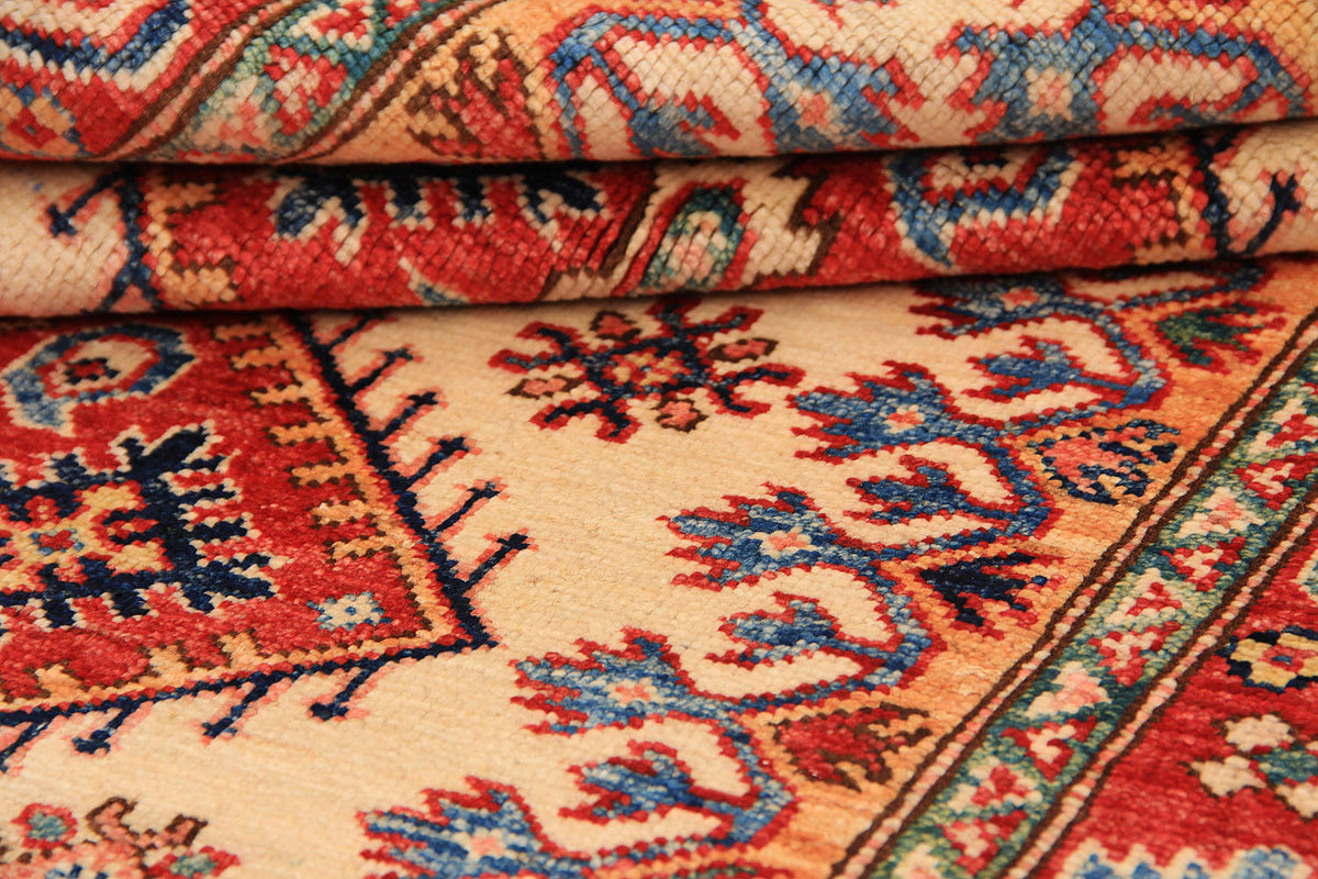 Supreme Kazak Ivory Rug 1.55m x 0.99m