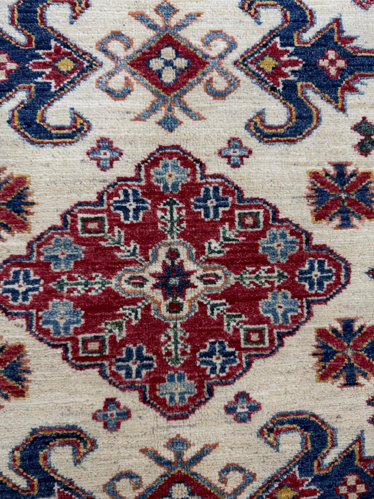 Supreme Kazak Ivory Rug 2.36m x 1.67m