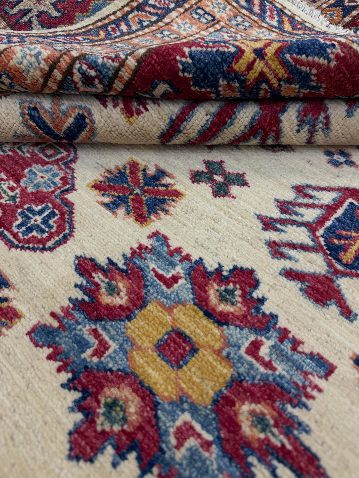 Supreme Kazak Ivory Rug 2.36m x 1.67m