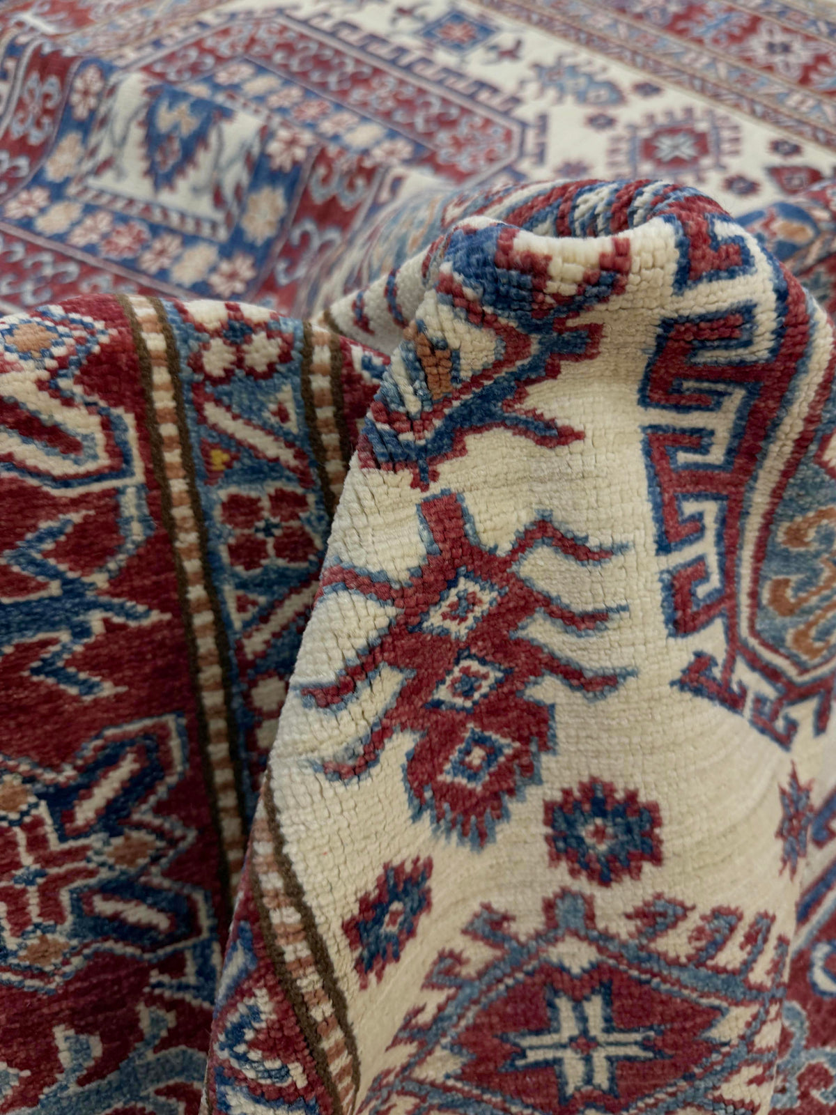 Supreme Kazak Ivory Rug 2.31m x 1.71m