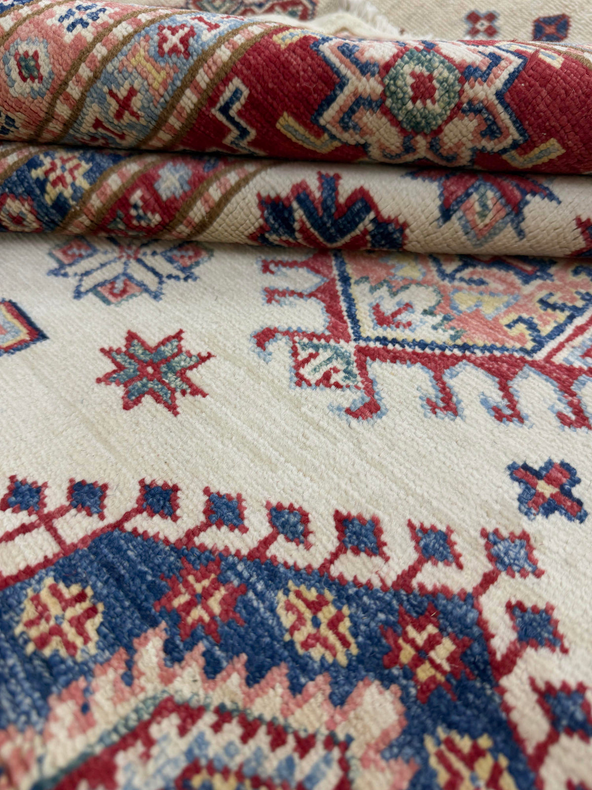 Supreme Kazak Ivory Rug 2.39m x 1.56m