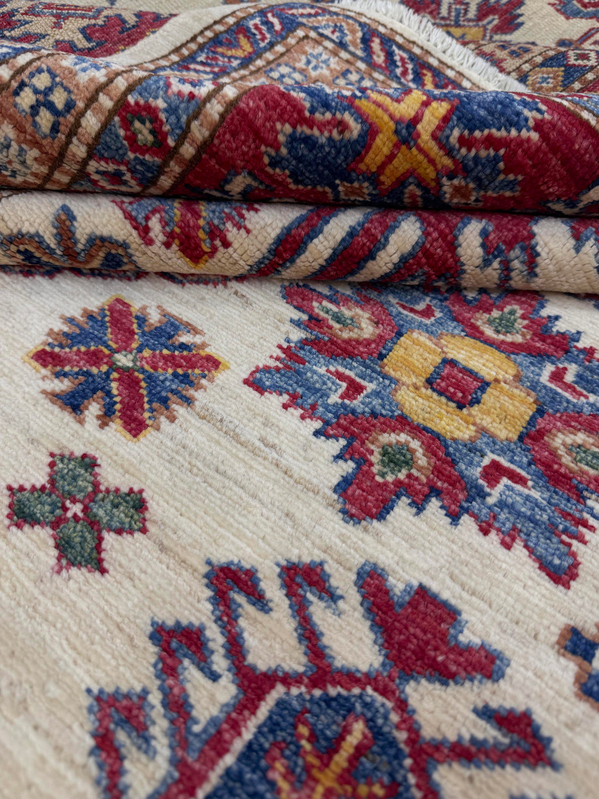 Supreme Kazak Ivory Rug 2.37m x 1.67m