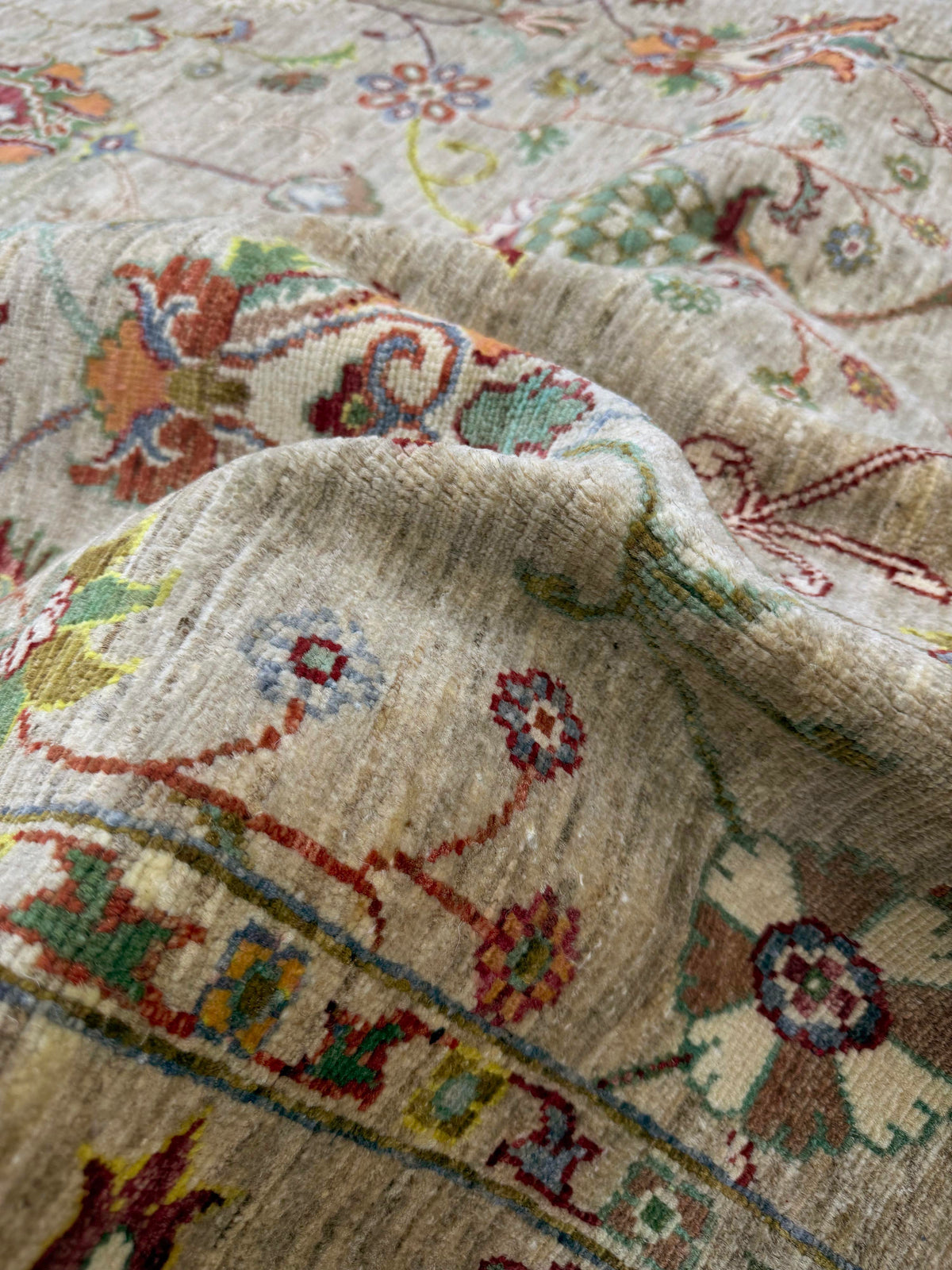 Sultani Natural Rug 2.36m x 1.74m